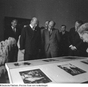 Volkskunst, Walter Ulbricht in Kunstausstellung