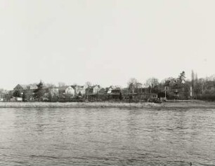 Meißen-Spaar, Dresdner Straße. Blick vom linken Ufer (unterhalb von Schloß Siebeneichen) über die Elbe