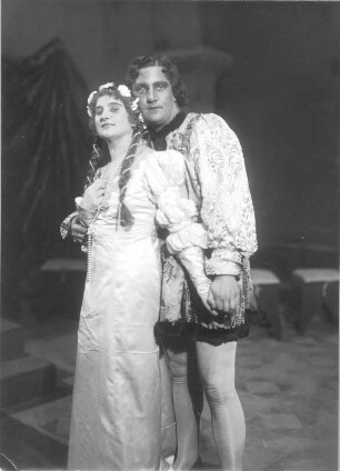 Undine. Oper von Albert Lortzing. Staatsoper Dresden, Neueinstudierung 24.1.1928 : Angela Kolniak als Undine und Max Lorenz als Hugo von Ringstetten