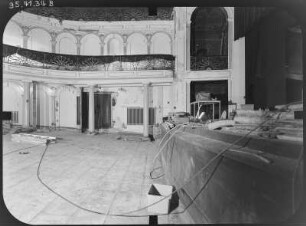 Putbus, Markt 13. Theater (Theater Vorpommern, 1819-1821; W. Steinbach). Zuschauerraum
