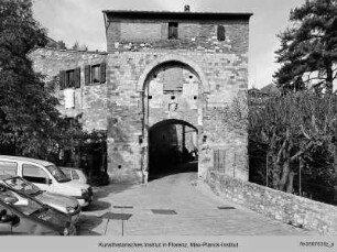 Porta delle Farine & Porta a Cagnano, Montepulciano