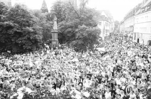 Freiburg im Breisgau: Aufstiegs-Fete des SC Freiburg am Rathaus