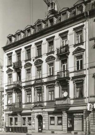 Dresden-Neustadt, Bautzner Straße 49. Wohnhaus mit Läden (um 1895). Straßenansicht