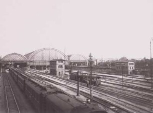 Dresden, Hauptbahnhof, Blick von der Hohen Brücke, von Nordwesten