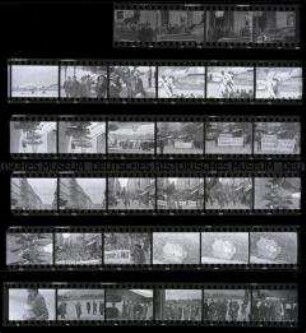 Schwarz-Weiß-Negative mit Aufnahmen der Indochinakonferenz zum Indochina- und Koreakrieg 1954 in Genf (Ankunft der Delegierten, Begrüßungsparade)