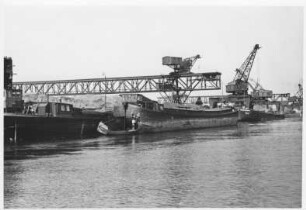 Verladeanlagen im Hafen Grimberg