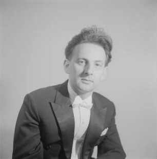 Porträtaufnahmen von Pianist Prof. Dieter Zechlin : Porträt von Dieter Zechlin