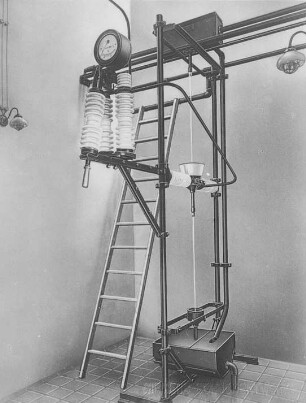 Überspannungsschutz durch Wasserstrahlerdung : Technikgeschichte | Physik | Elektrizität | Hochspannung