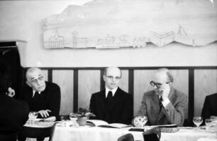 Freiburg: Kolpinghaus, Pressekonferenz mit Domkapitel Schäuble, Erzbischof Saier, Amann, Domkap. Huber, D. Ass-Uhl