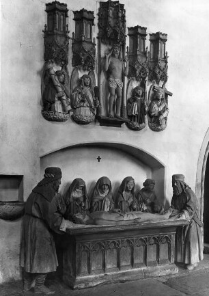 Heiliges Grab : Heiliges Grab. Tuffstein (um 1500). Münstermaifeld, Ehemalige Stiftskirche Sankt Martin und Severus