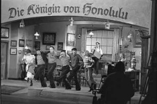 Eröffnung der ARD-Fernsehlotterie "Ein Platz an der Sonne" 1977 im Konzerthaus Karlsruhe