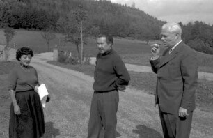 Pflingsteck: Frau Pham, Kaiser, Herr Schmidt