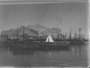 Hafen : Boote im Hafen von Palermo