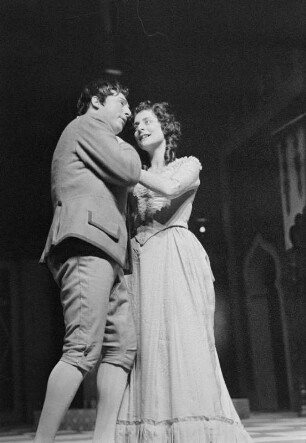 Szenenbilder aus "Die beiden Geizigen", Komische Oper von André-Ernest-Modets Grétry. Gastspiel des Opernstudios der Staatsoper Berlin im Theater der Freundschaft Berlin 1957