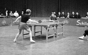 Tischtennis-Länderspiel Bundesrepublik : Tschechoslowakei in der Schwarzwaldhalle.