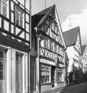 Fachwerkwohnhaus; Büdingen, Obergasse 8