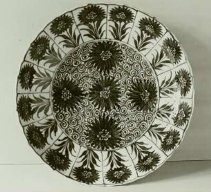 Schale mit Asterndekor, blauweiß. Privatsammlung Dr. Hesse, Dresden