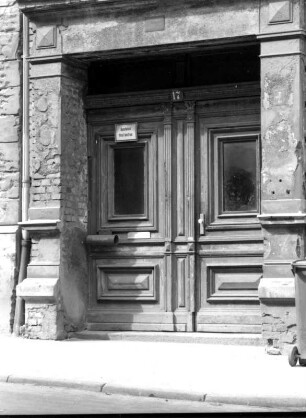 Görlitz-Altstadt, Mittelstraße 17. Wohnhaus (um 1880). Portal
