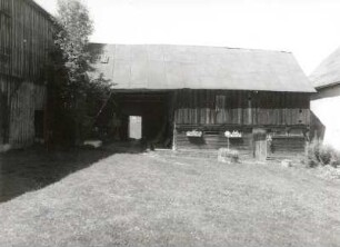 Hermsgrün-Wohlbach, Obere Dorfstraße 38. Vierseithof. Stallgebäude