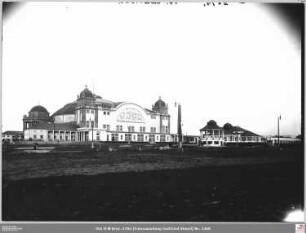 Sängerfest: Festhalle mit Festplatz von Süden