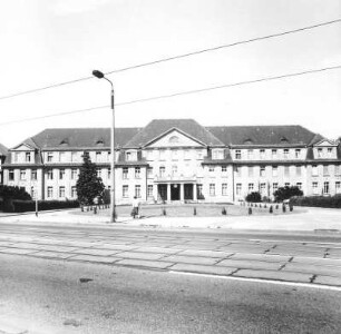 Cottbus-Spremberger Vorstadt, Thiemstraße 111. Krankenhaus (1912-1914; Ruppel). Straßenfront