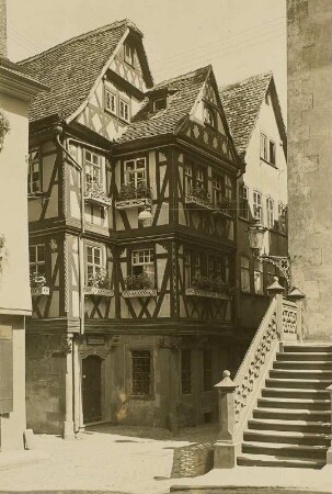 Wertheim, Rathausgasse 7. Sogenanntes "Haus der vier Gekrönten" (um 1585). Straßenansicht