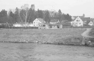 Leipheim: Blick über die Donau auf Schloss