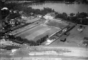 Zwickau, Sportplatz; Schwanenteich