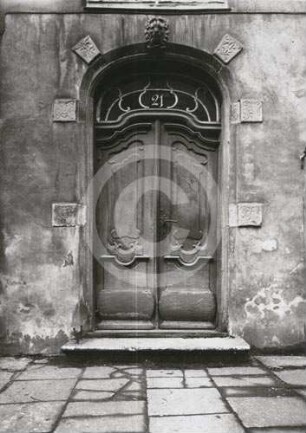 Portal und Haustür von Bürgerhaus Wilhelmstr. 21 in Elbing