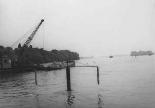 Steinabdeckung eines Leitwerks am Rhein
