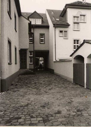 Altstadt, Dörfle. Brunnenstraße 47 / 49