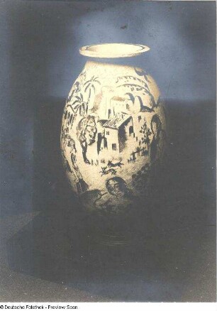 Vase : Vase in einer Keramikausstellung