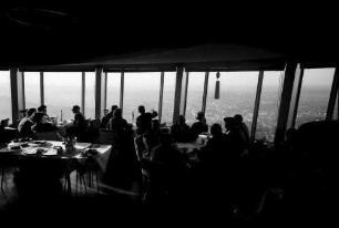 Stuttgart, Degerloch: Restaurant Fernsehturm