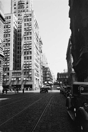 Reisefotos Argentinien. Stadtbilder Buenos Aires. Straße mit Hochhäusern