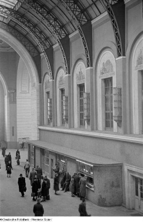 Eingangshalle des Hauptbahnhofs