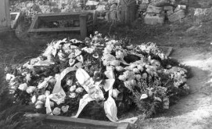 Triebischtal-Tanneberg. Grab des Dammmüllers Helmut Reuschel