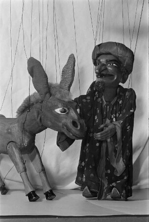 Puppenspieler-Kongreß. Marionetten Esel und Aladin