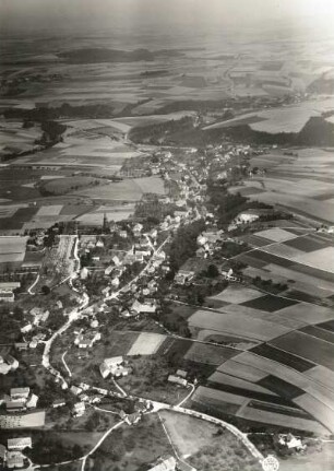 Mohorn (Wilsdruff-Mohorn). Stadtteilansicht. Luftbild-Schrägaufnahme von Süden
