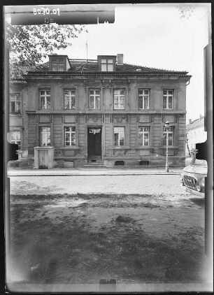 Potsdam, Große Fischerstraße 6. Wohnhaus. Straßenfront