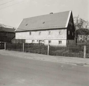 Arnsdorf bei Dresden. Teichstraße 4. Wohnhaus (1. H. 19. Jh.)