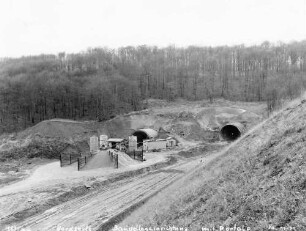 Tunnel bei Hölzern in km 528,925 Baustelleneinrichtung Nordportal