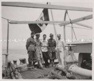 Wehrmachtssoldaten, Korinth, Italienische Marineoffiziere