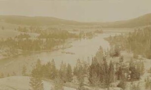 Yellowstone: Hayden Valley : between Yellowstone Lake and Yellowstone Falls