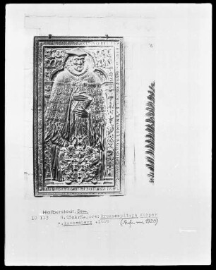 Grabplatte des Dechanten Caspar von Kannenberg (+ 1605)