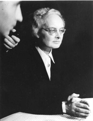 1. Deutscher Schriftstellerkongress : Zinner, Hedda (?) (1905/1907-1994; Schriftstellerin, Schauspielerin, Regisseurin). Aufnahme: Berlin, 1. Deutscher Schriftstellerkongress, 4.-8.10.1947