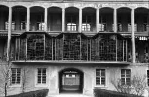 Freiburg: Evangelischer Klinikkirchenraum, Außenansicht