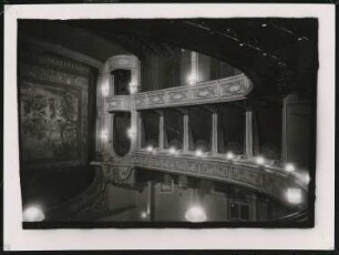 Stadttheater, Bielitz: Ansicht Zuschauerraum, Proszenium und Bühne