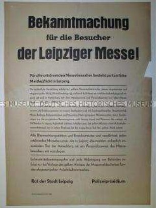 Maueranschlag mit Bekanntmachung über die Meldepflicht für Besucher der Leipziger Messe