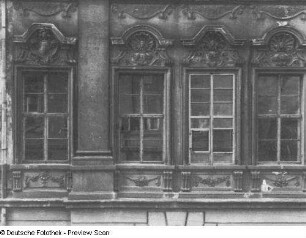 Bautzen, Innere Lauenstraße 2. Wohnhaus mit Laden ((sogenanntes Grütznersches Haus) 1720/1724). Fassadendetail der Nordseite