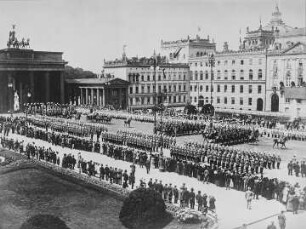Ankunft des Kaisers Nikolaus II. von Rußland in Berlin, Mai 1913